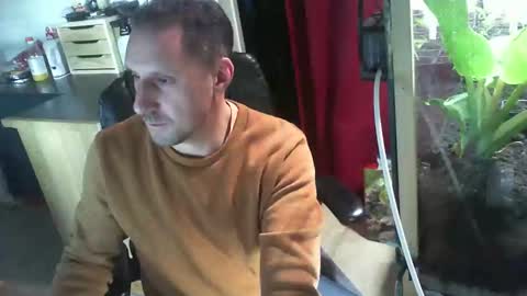 Snapshot of jef74700 chatting on 3, 1, 2025 Jrme online show from 3, 1, 2025