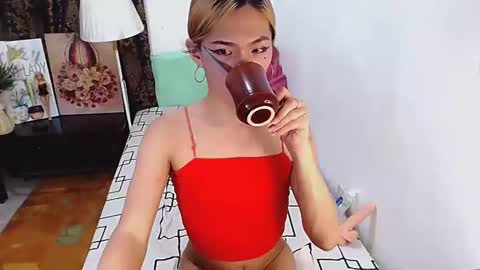 Snapshot of jellow21inchcock chatting on 4, 3, 2025 KYLAHARDFUCKER online show from 4, 3, 2025