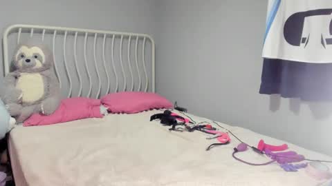 JenbyDoll online show from 3, 2, 2025