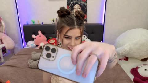 Snapshot of jenie_fire chatting on 4, 10, 2025 Dolly online show from 4, 10, 2025