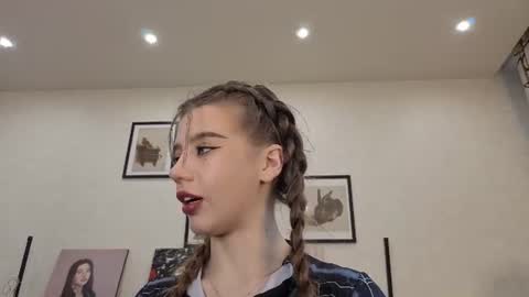 Snapshot of jenie_fire chatting on 13, 7, 2026 Dolly online show from 13, 7, 2026