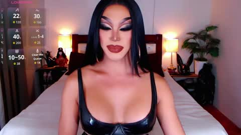 Queen Jenifer online show from 30, 4, 2026
