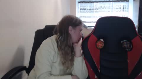 JenisAndPeter online show from 6, 11, 2025