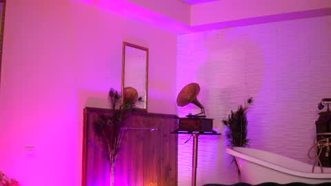 jenna_day online show from 8, 3, 2025