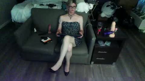 Snapshot of jennacd4life chatting on 9, 6, 2026 Jenna Cross online show from 9, 6, 2026