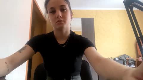 Mia online show from 7, 1, 2026