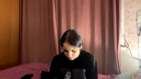 Mia online show from 9, 1, 2026