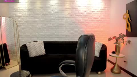 Jenna Olson  online show from 27, 2, 2025