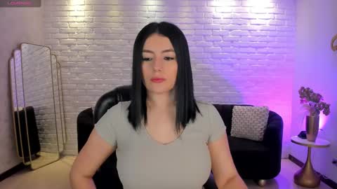 Jenna Olson  online show from 28, 2, 2025