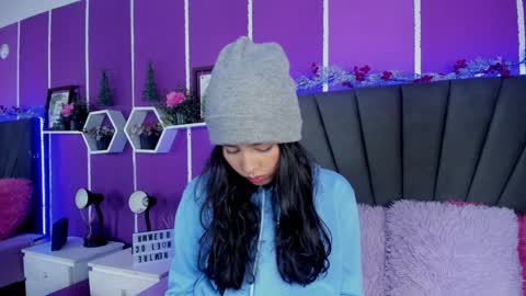 Snapshot of jenner_mills chatting on 30, 12, 2024 Jenner online show from 30, 12, 2024