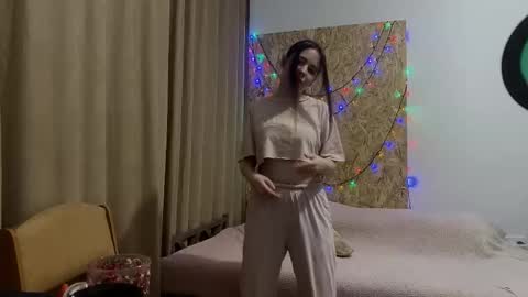 Lina online show from 25, 11, 2025