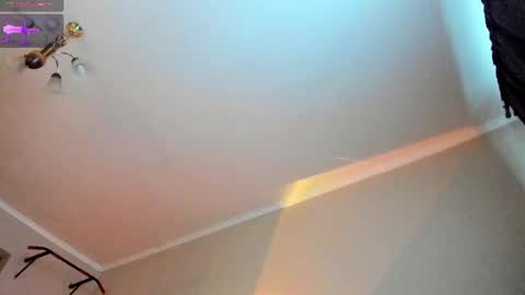 jennies_body online show from 6, 2, 2026