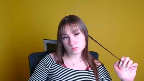 Snapshot of jennifer_xo_ chatting on 4, 1, 2025 Jennifer online show from 4, 1, 2025