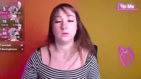 Snapshot of jennifer_xo_ chatting on 5, 3, 2025 Jennifer online show from 5, 3, 2025