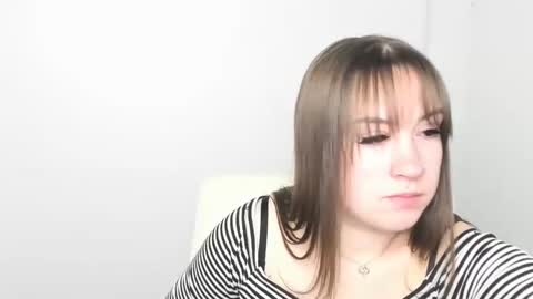 Snapshot of jennifer_xo_ chatting on 12, 3, 2025 Jennifer online show from 12, 3, 2025