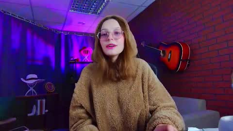 jenniferkiim online show from 3, 12, 2025