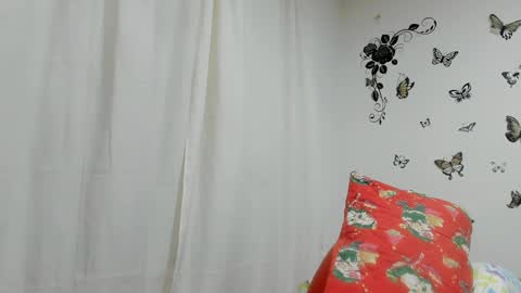 Snapshot of jenniferloveyou chatting on 8, 1, 2025 jenniferloveyou online show from 8, 1, 2025