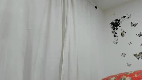 Snapshot of jenniferloveyou chatting on 5, 2, 2025 jenniferloveyou online show from 5, 2, 2025