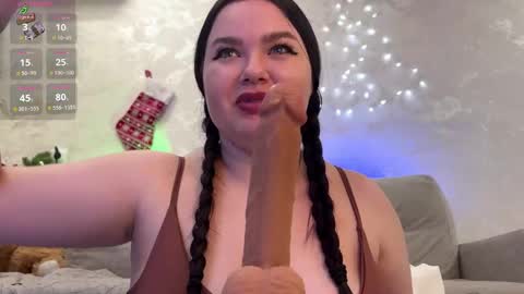 Snapshot of jennisxcharming chatting on 11, 12, 2024 Mila online show from 11, 12, 2024