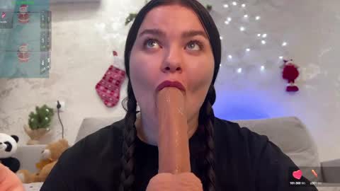 Snapshot of jennisxcharming chatting on 16, 12, 2024 Mila online show from 16, 12, 2024
