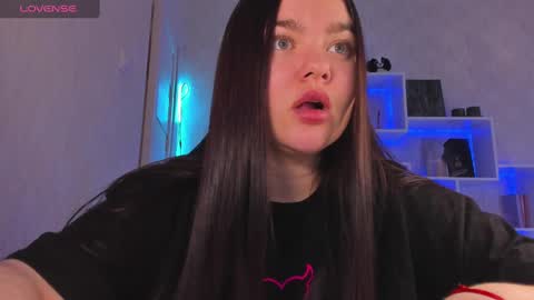 Snapshot of jennisxcharming chatting on 23, 2, 2025 Mila online show from 23, 2, 2025
