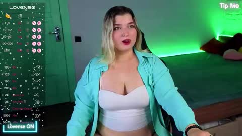Snapshot of jenny_smitx chatting on 11, 10, 2025 jenny_smitx online show from 11, 10, 2025