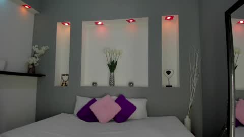 jenny_towers online show from 13, 1, 2025