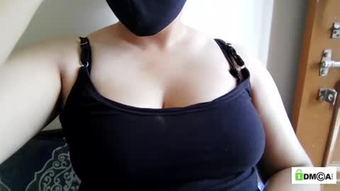 Snapshot of jennydolphin chatting on 7, 7, 2026 Jenny online show from 7, 7, 2026