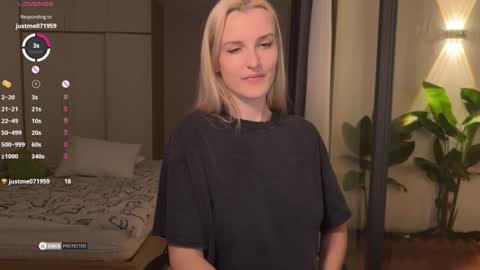 Snapshot of jennytime chatting on 19, 12, 2024 Jen  online show from 19, 12, 2024