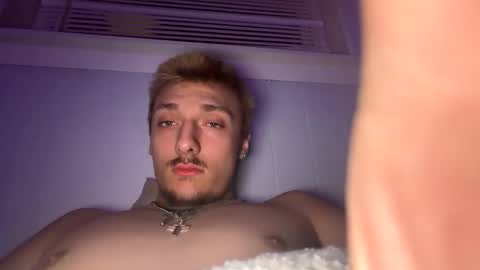 Snapshot of jerejb35 chatting on 29, 3, 2026 jerejb35 online show from 29, 3, 2026