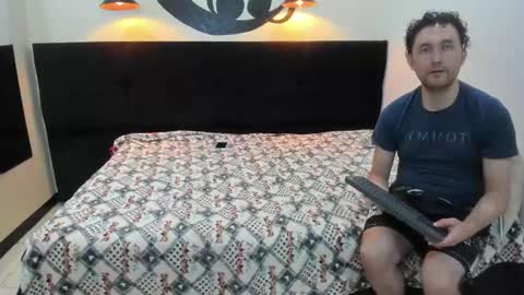 Snapshot of jeremmyandstacy chatting on 25, 2, 2025 Jeremmyandstacy online show from 25, 2, 2025
