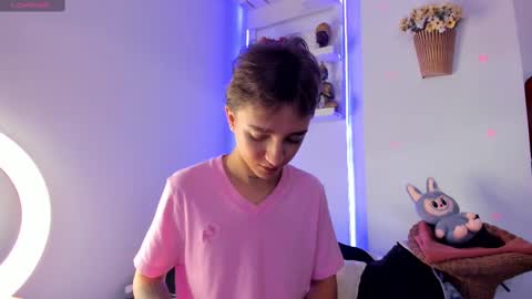 jero independent model online show from 31, 10, 2025