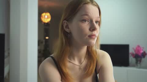 Snapshot of jerrybenear chatting on 7, 11, 2025 Molly online show from 7, 11, 2025