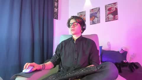 Angelo online show from 22, 10, 2025