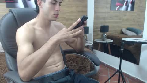 Snapshot of jerrycurb chatting on 4, 3, 2025 lupo online show from 4, 3, 2025