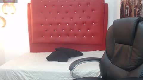 Snapshot of jerrycurb chatting on 14, 11, 2025 lupo online show from 14, 11, 2025