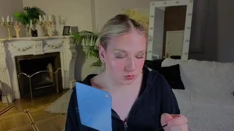 Snapshot of jes_solar chatting on 17, 9, 2025 jes_solar online show from 17, 9, 2025