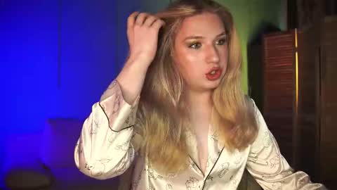 Snapshot of jes_solar chatting on 21, 9, 2025 jes_solar online show from 21, 9, 2025