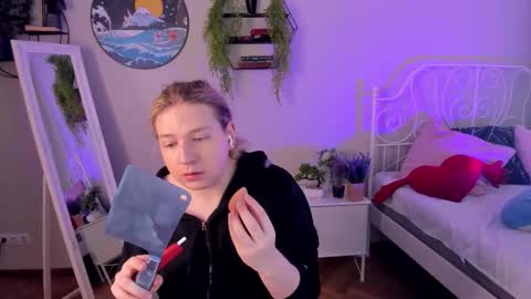 Snapshot of jes_solar chatting on 7, 10, 2025 jes_solar online show from 7, 10, 2025