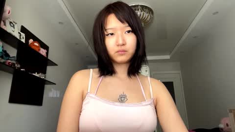 Snapshot of jesicalozaya chatting on 5, 7, 2026 Emi online show from 5, 7, 2026
