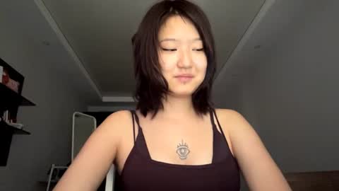 Snapshot of jesicalozaya chatting on 15, 7, 2026 Emi online show from 15, 7, 2026
