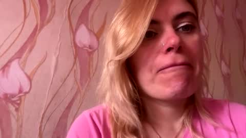 Snapshot of jeslynomert chatting on 12, 10, 2025 JeslyNomert online show from 12, 10, 2025