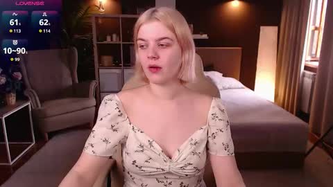 Snapshot of jess_marais chatting on 21, 9, 2025 Jess online show from 21, 9, 2025