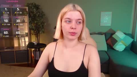 Snapshot of jess_marais chatting on 23, 9, 2025 Jess online show from 23, 9, 2025