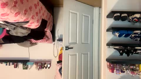 Hungjessy online show from 8, 5, 2026
