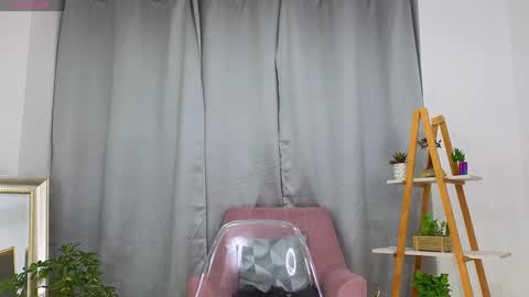 Snapshot of jessey_adams chatting on 17, 12, 2024 bella adams online show from 17, 12, 2024