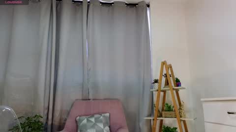 Snapshot of jessey_adams chatting on 18, 2, 2025 bella adams online show from 18, 2, 2025