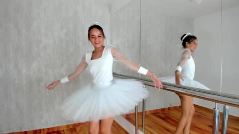 Snapshot of jessi_powel chatting on 24, 1, 2025 Jess online show from 24, 1, 2025