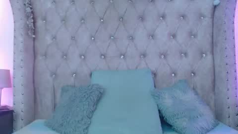 Jessica  online show from 1, 12, 2025