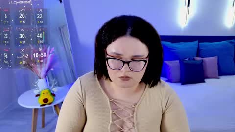 Natalia online show from 4, 3, 2025